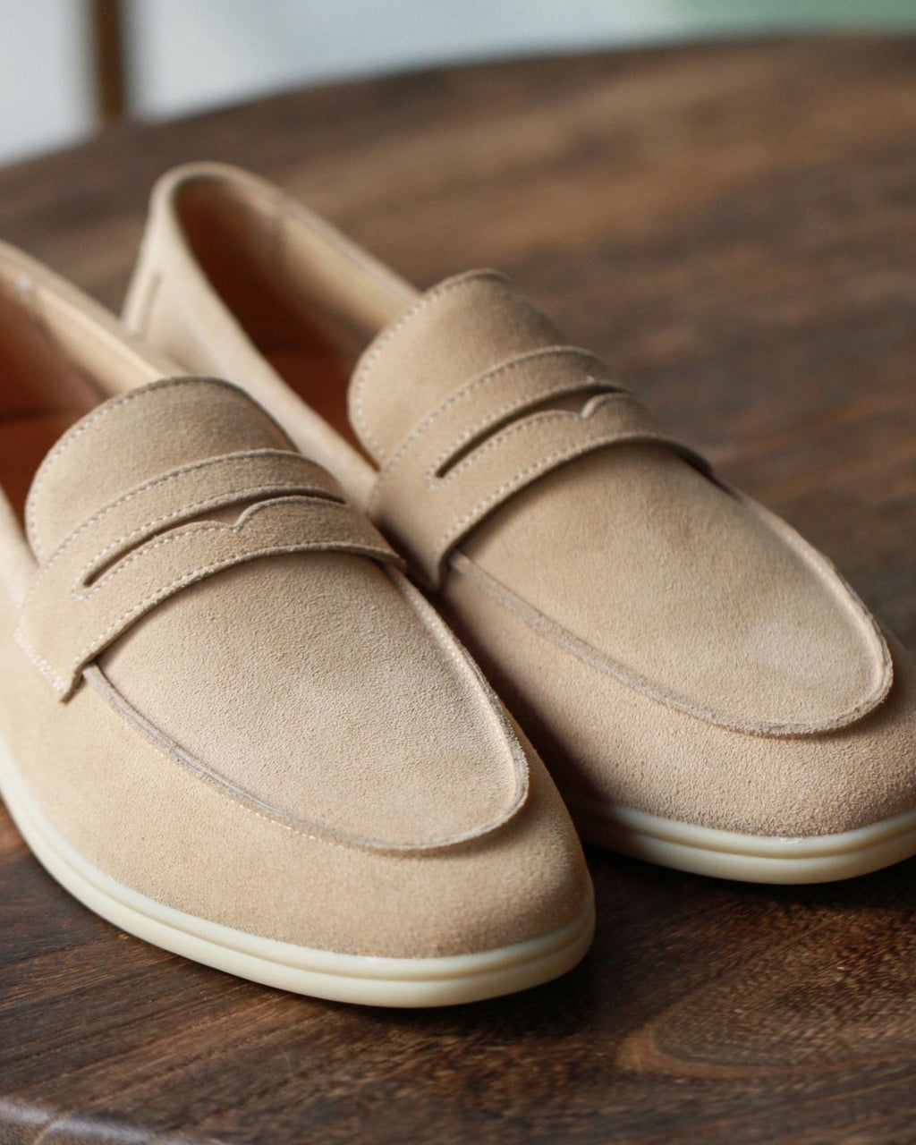 The British ones Low Loafers